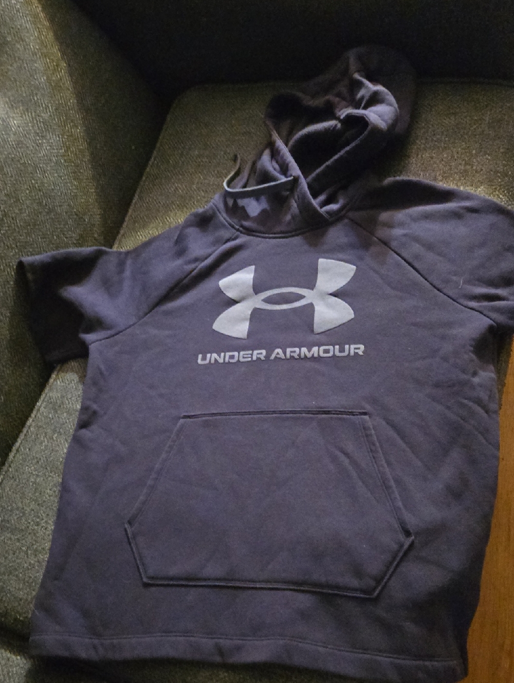 Short Sleeve  Medium Under Armour Hoody, Navy/gray
